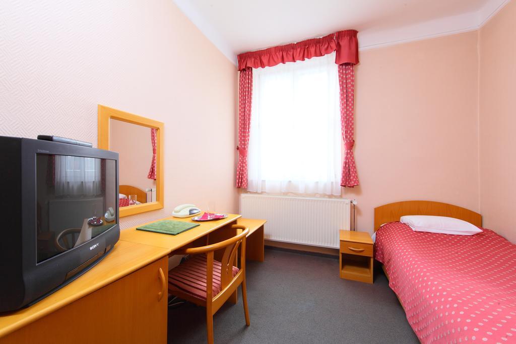 Hotel Blaha Lujza Balatonfüred Oda fotoğraf