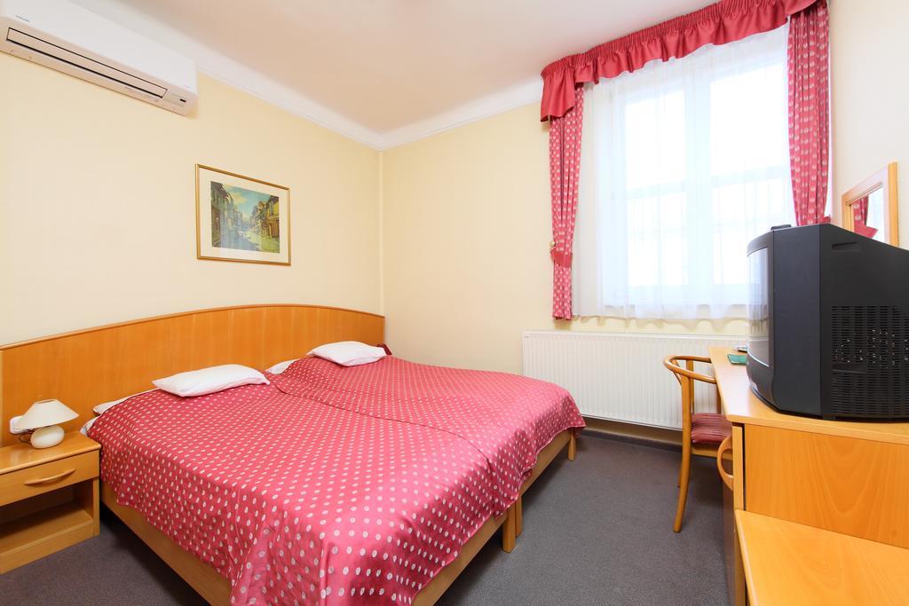 Hotel Blaha Lujza Balatonfüred Oda fotoğraf